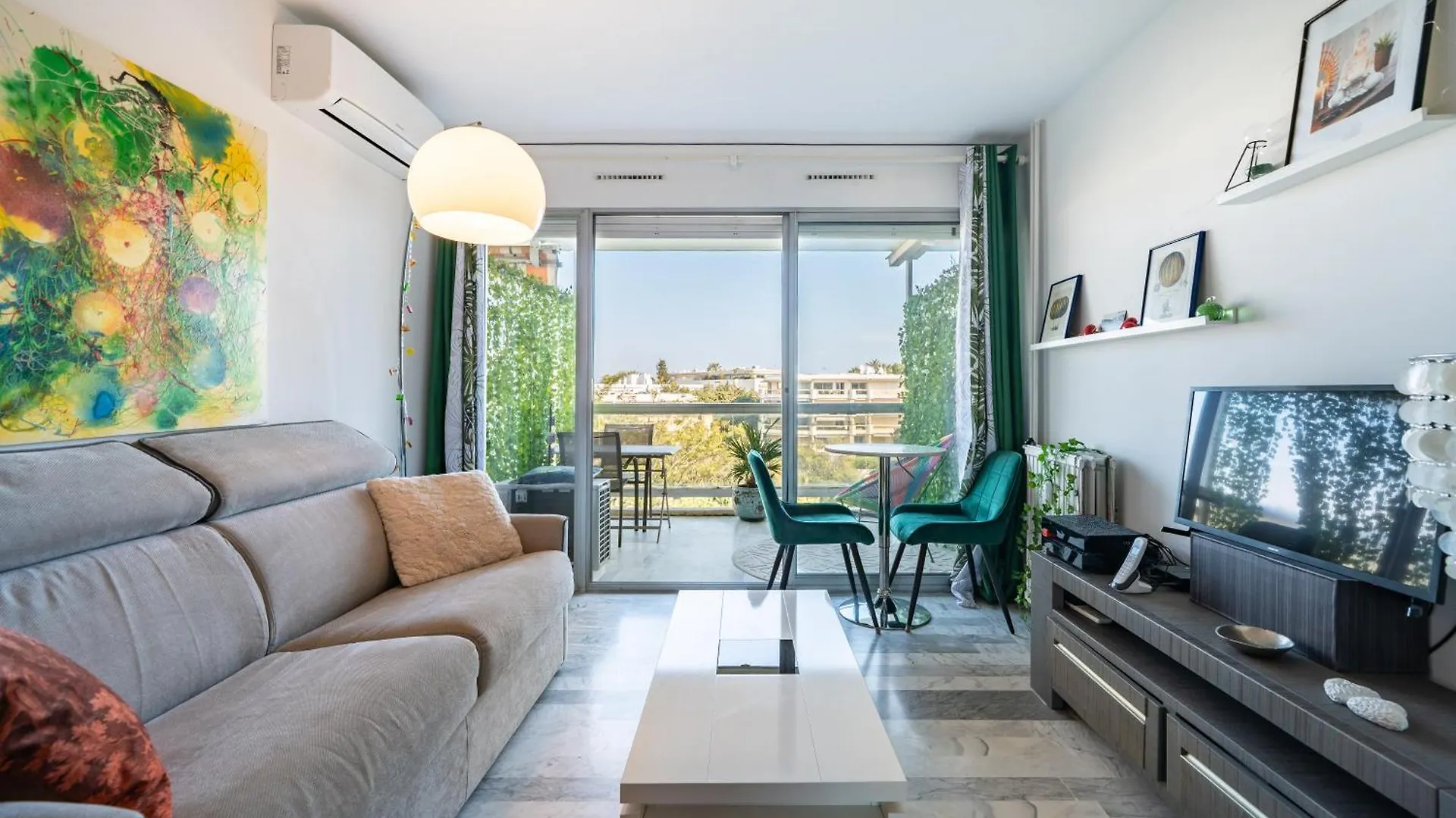 Apartament Studio Vue Mer Et Montagnes, Avec Piscine Antibes