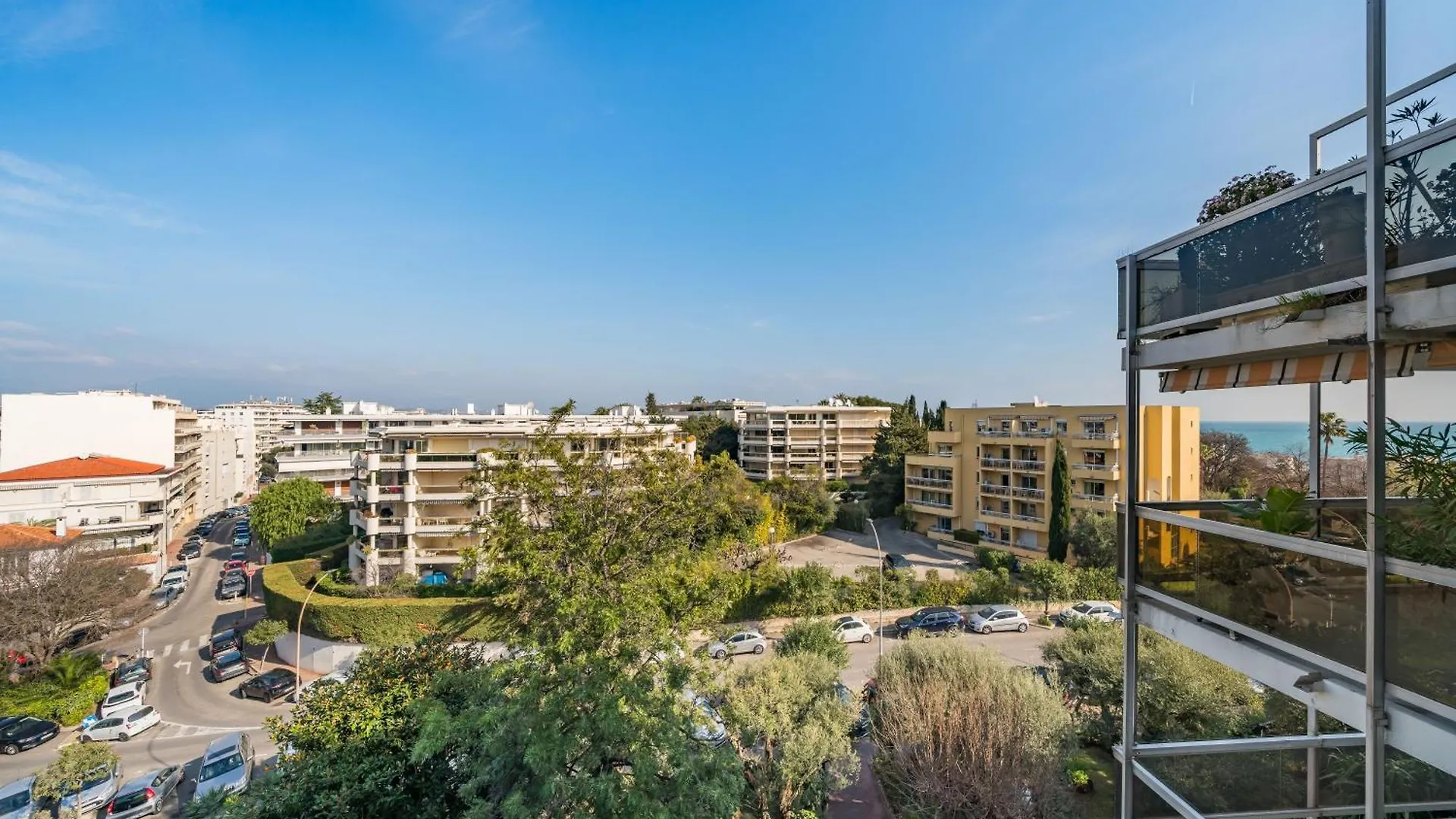 Studio Vue Mer Et Montagnes, Avec Piscine Antibes Apartament