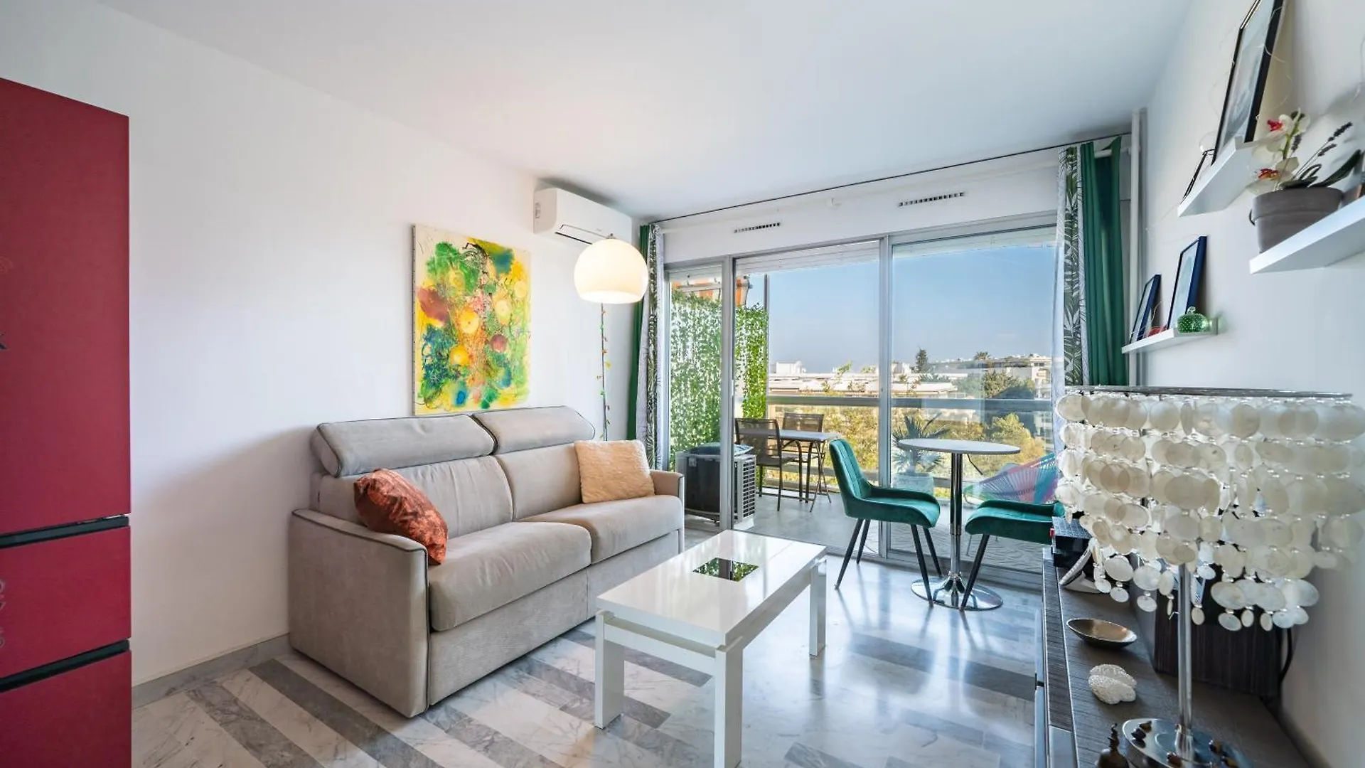 Apartment Studio Vue Mer Et Montagnes, Avec Piscine Antibes