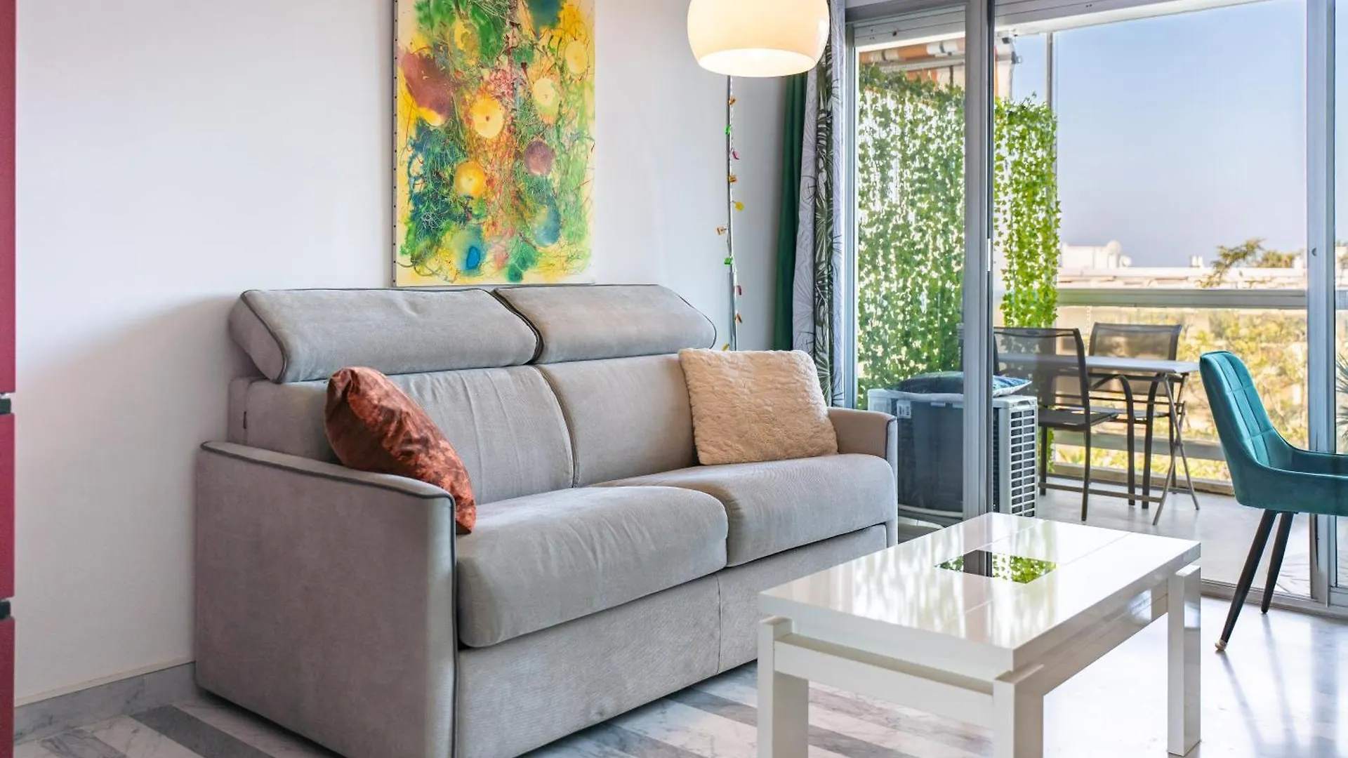Studio Vue Mer Et Montagnes, Avec Piscine Antibes